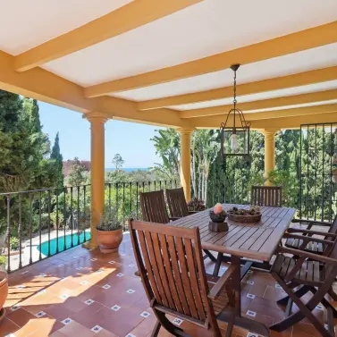 Sale of detached villa in Benalmadena