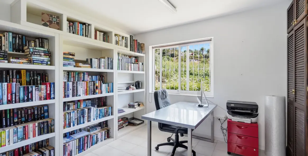 Sale of detached villa in Benalmadena 15