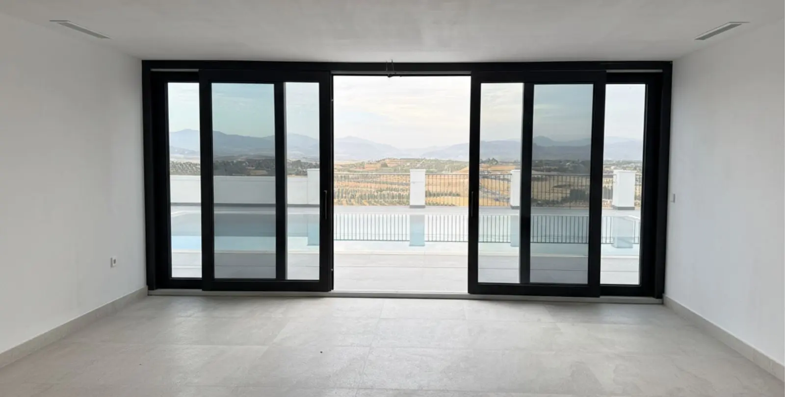 Sale of detached villa in Coín 20
