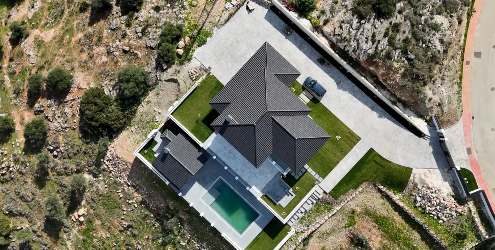 Sale of detached villa in Coín 24