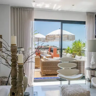 Venta de ático dúplex en Calahonda