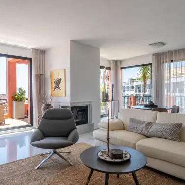 Venta de ático dúplex en Calahonda