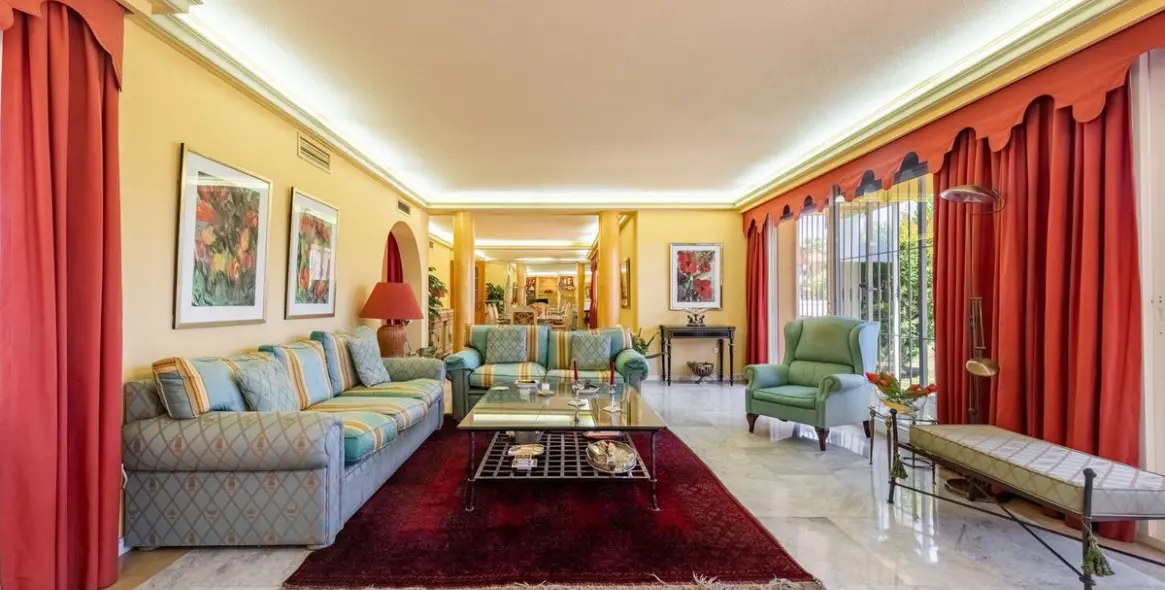 Venta de villa independiente en Atalaya 4