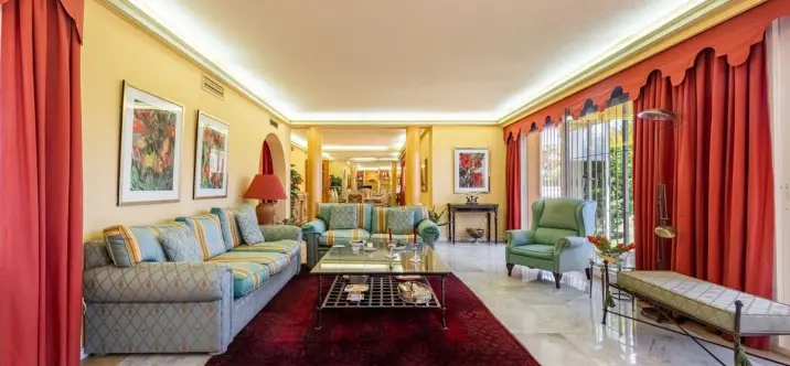 Venta de villa independiente en Atalaya 3