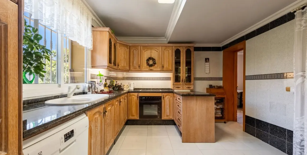 Venta de villa independiente en Atalaya 7