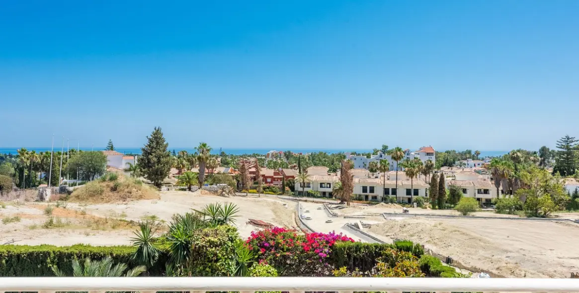 Venta de villa independiente en Atalaya 8