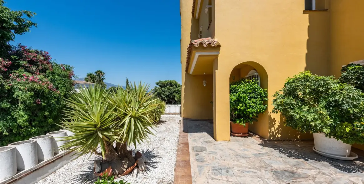 Venta de villa independiente en Atalaya 12