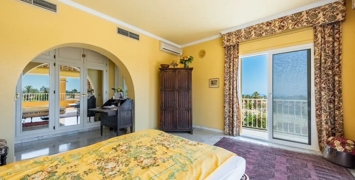 Venta de villa independiente en Atalaya 16