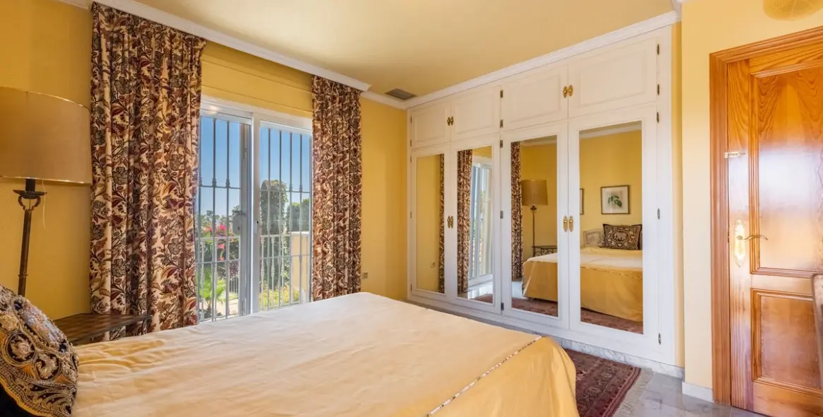 Venta de villa independiente en Atalaya 19