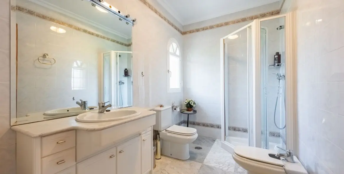 Venta de villa independiente en Atalaya 25