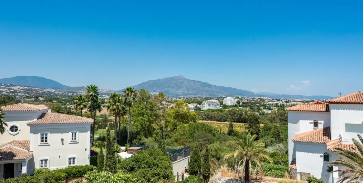 Venta de villa independiente en Atalaya 27