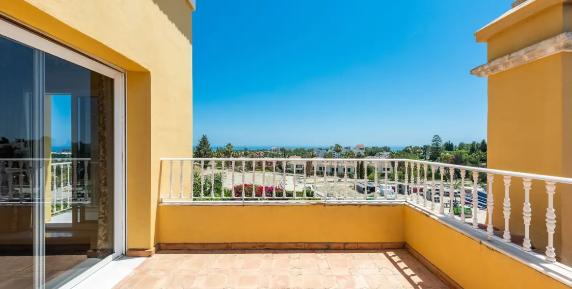 Venta de villa independiente en Atalaya 28