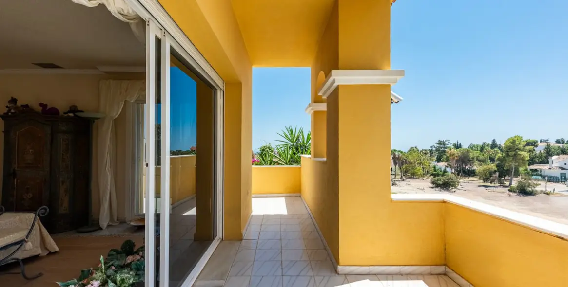 Venta de villa independiente en Atalaya 30