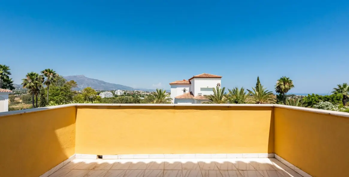 Venta de villa independiente en Atalaya 32