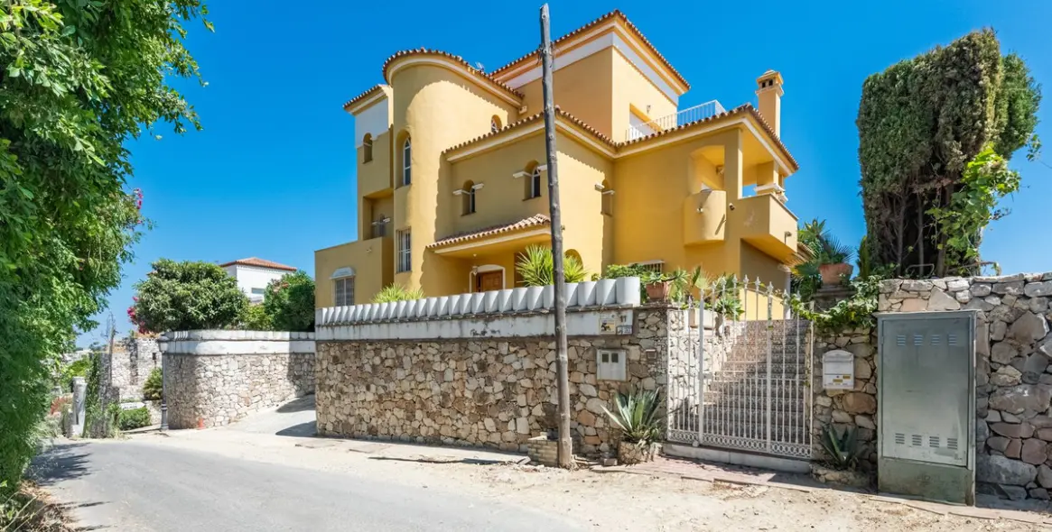 Venta de villa independiente en Atalaya 34