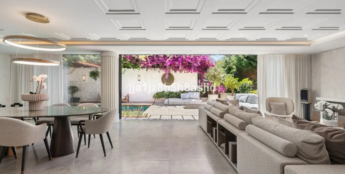 Venta de villa independiente en The Golden Mile 11