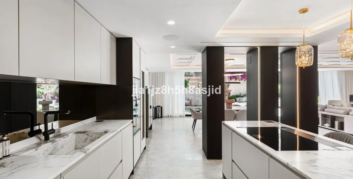 Venta de villa independiente en The Golden Mile 22