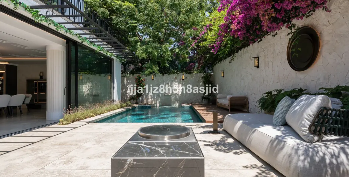 Venta de villa independiente en The Golden Mile 25