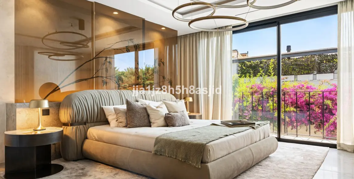 Venta de villa independiente en The Golden Mile 77