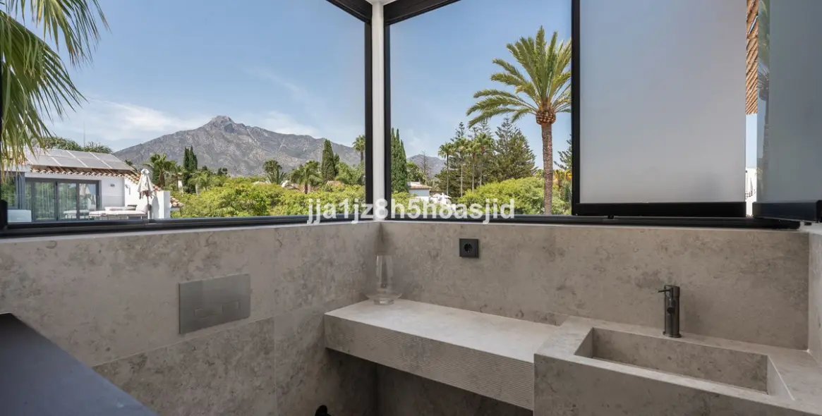 Venta de villa independiente en The Golden Mile 95