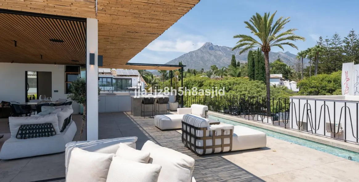 Venta de villa independiente en The Golden Mile 105