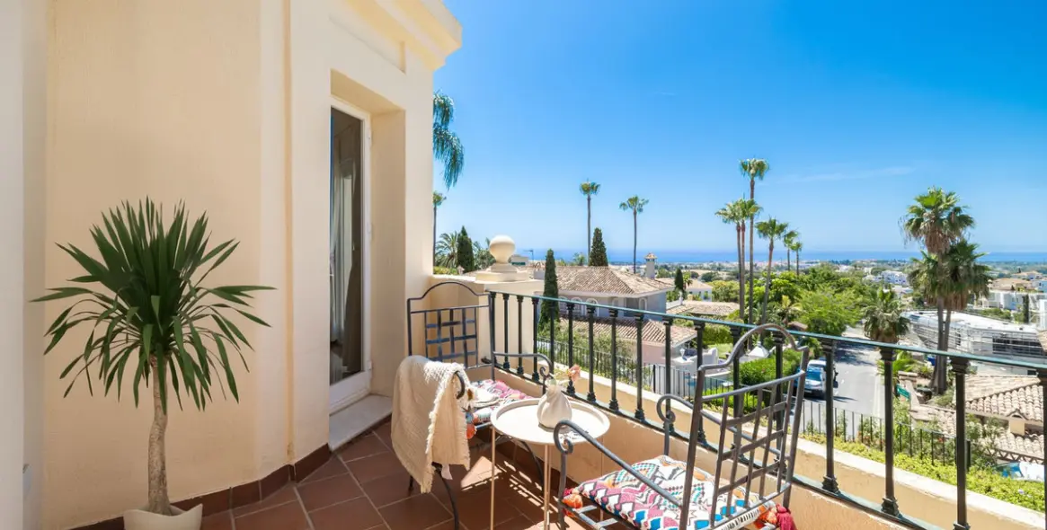 Short-term rent of townhouse in Benahavís 1