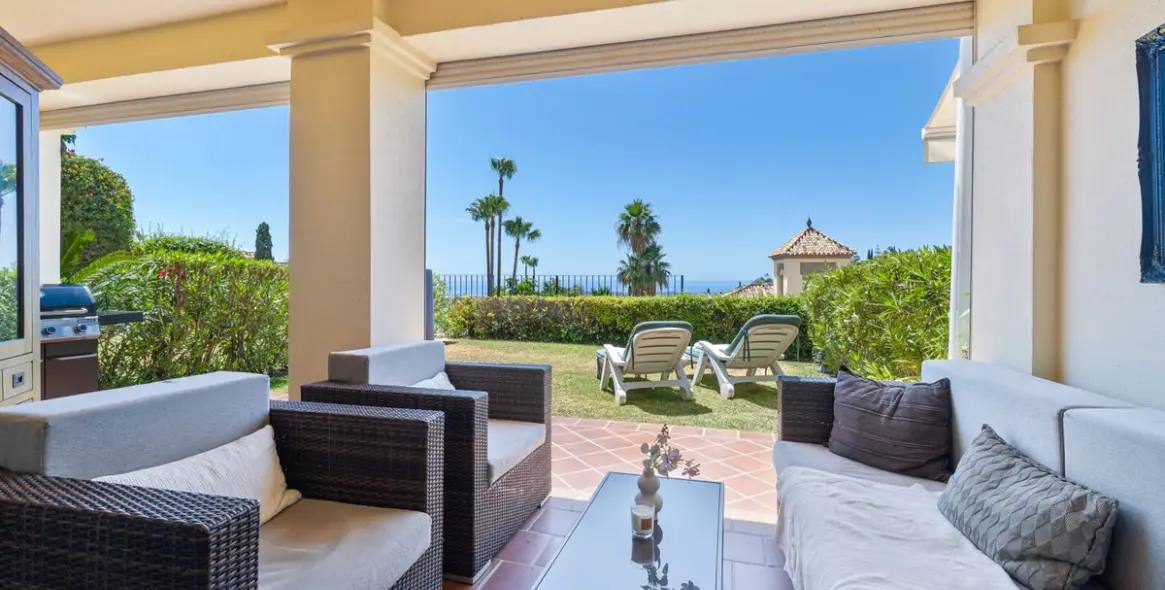 Short-term rent of townhouse in Benahavís 2
