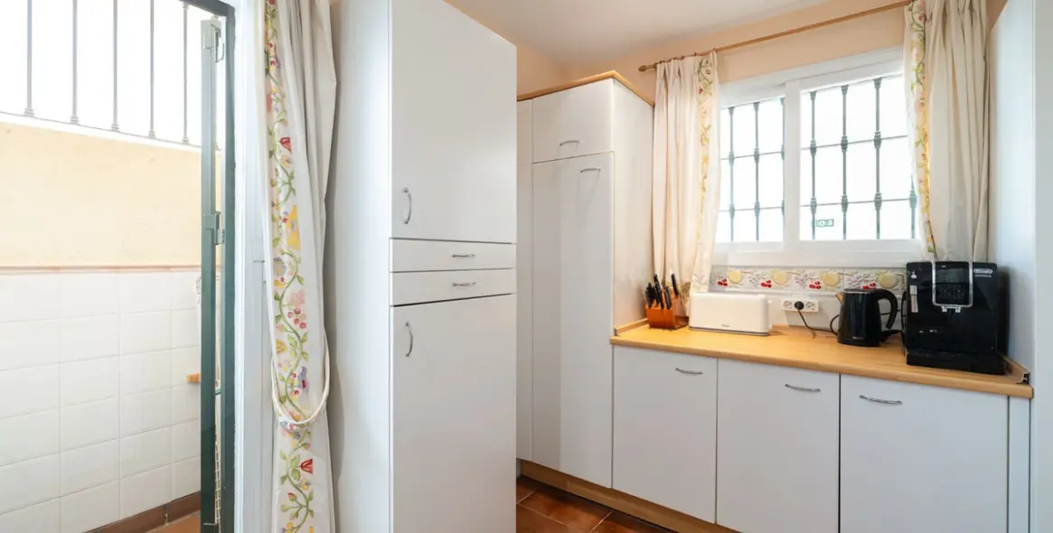 Short-term rent of townhouse in Benahavís 8