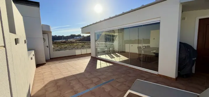 Alquiler a largo plazo de ático en La Cala de Mijas 0