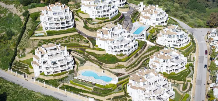 Long-term rent of middle floor apartment in Nueva Andalucía 0