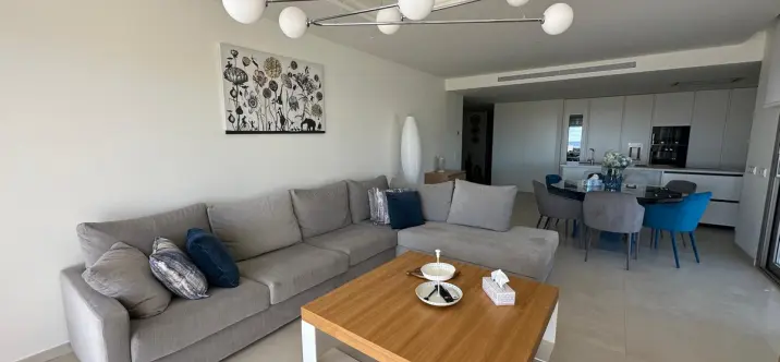 Long-term rent of middle floor apartment in Nueva Andalucía 2