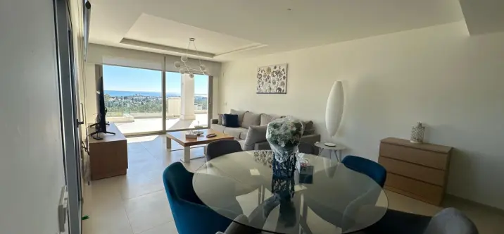 Long-term rent of middle floor apartment in Nueva Andalucía 3