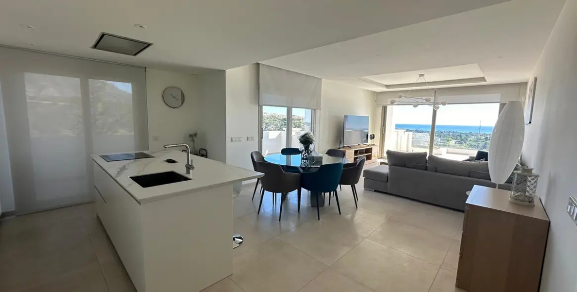 Long-term rent of middle floor apartment in Nueva Andalucía 5