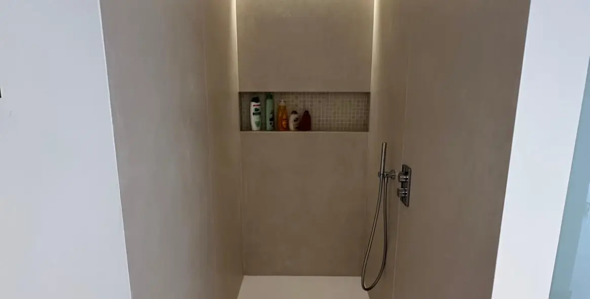 Long-term rent of middle floor apartment in Nueva Andalucía 11
