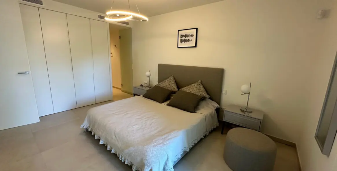 Long-term rent of middle floor apartment in Nueva Andalucía 16