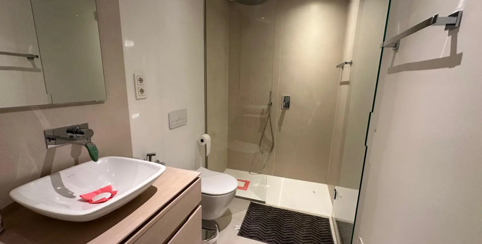 Alquiler a largo plazo de apartamento en planta media en Nueva Andalucía 17