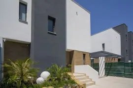 Image 4 thumb