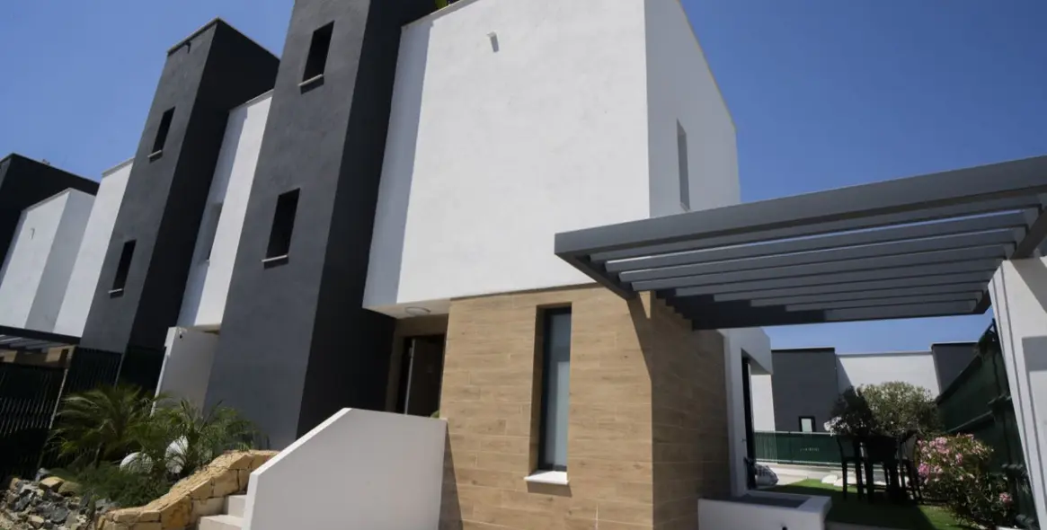 Alquiler a largo plazo de casa pareada en Estepona 49