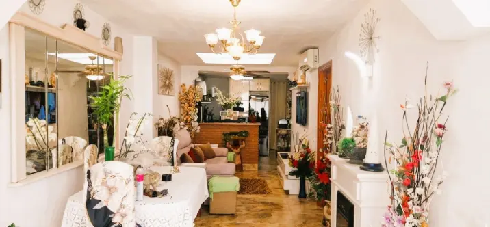 Продажа двухуровневых апартаментов в Las Lagunas 2