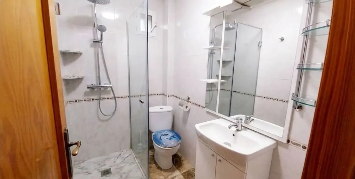 Продажа двухуровневых апартаментов в Las Lagunas 12