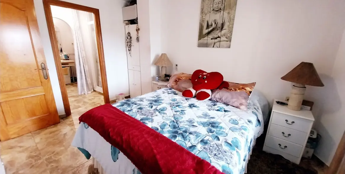 Продажа двухуровневых апартаментов в Las Lagunas 22