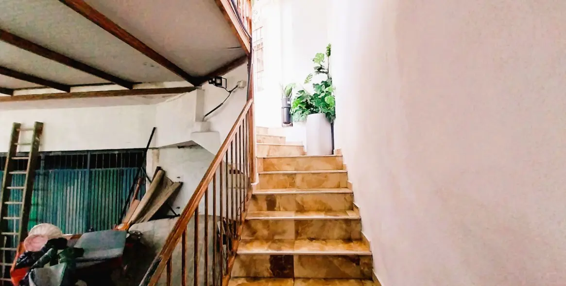 Продажа двухуровневых апартаментов в Las Lagunas 27