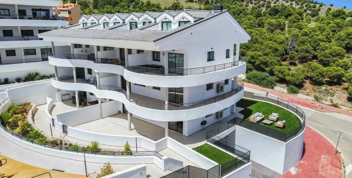 Sale of ground floor apartment in Benalmadena 8