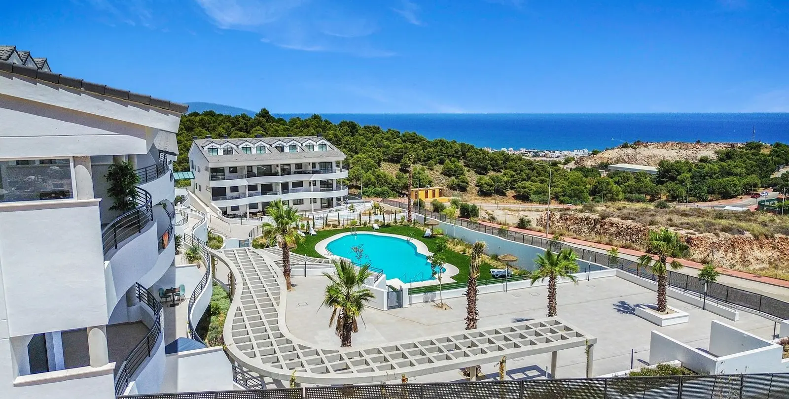 Sale of ground floor apartment in Benalmadena 2