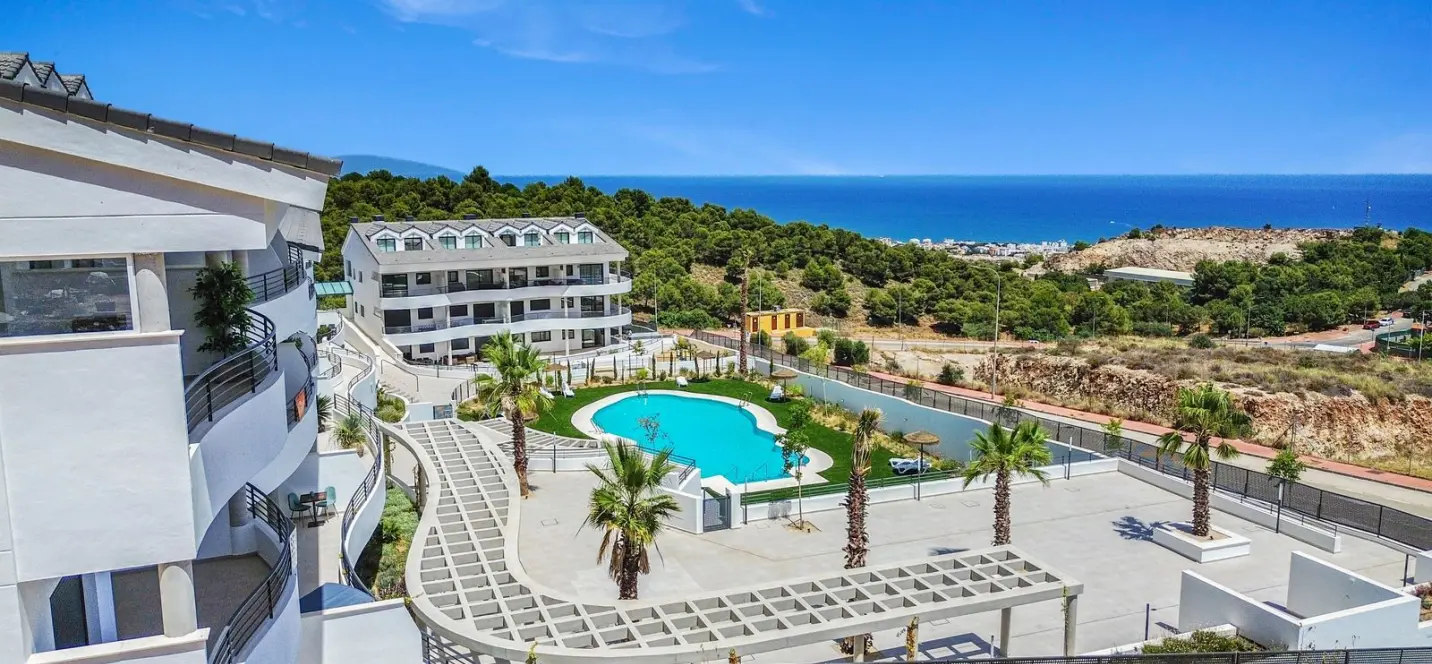 Sale of ground floor apartment in Benalmadena 1