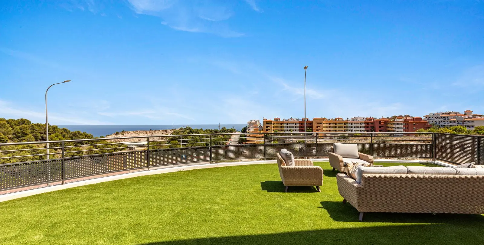 Sale of ground floor apartment in Benalmadena 23