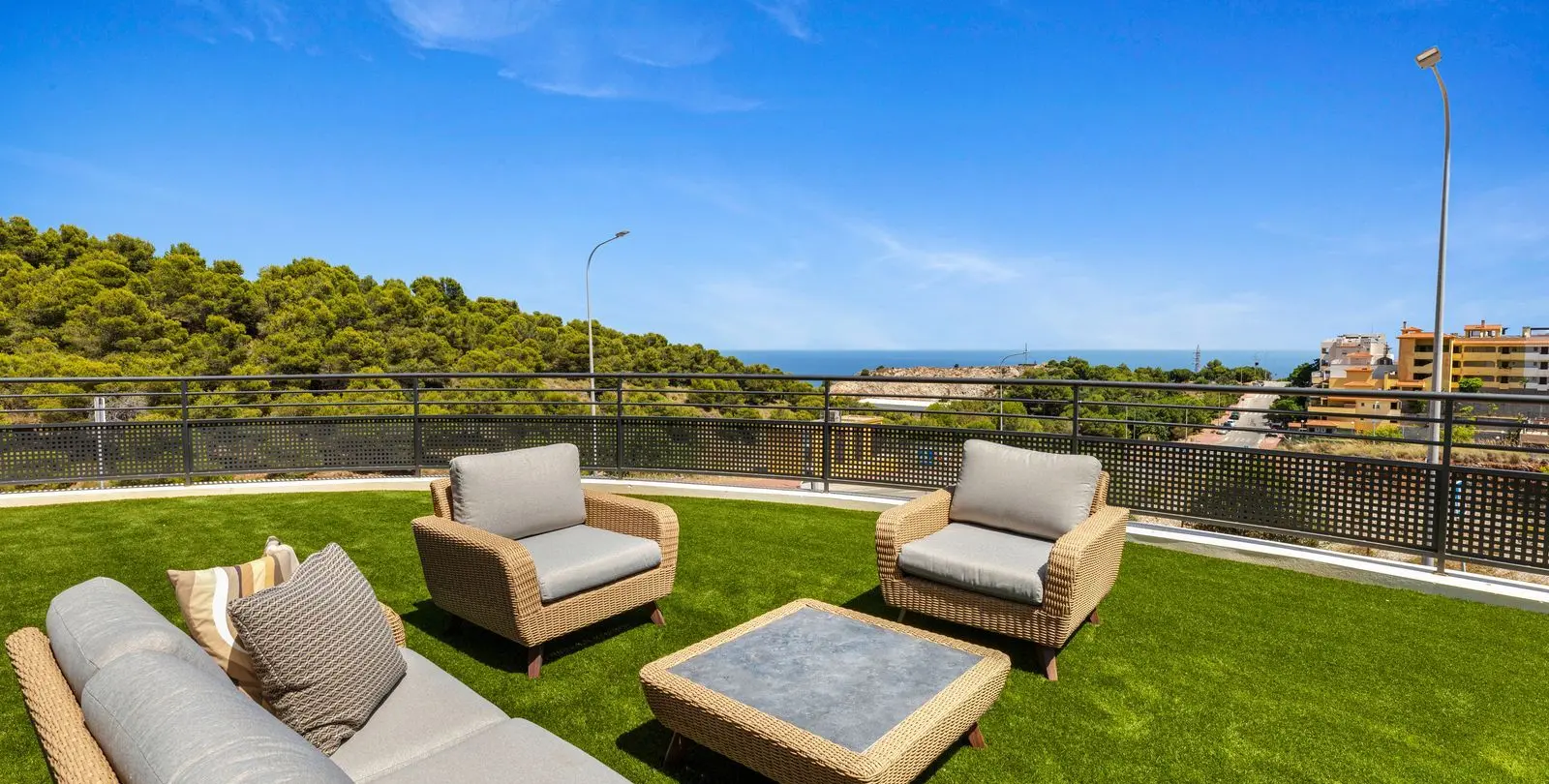 Sale of ground floor apartment in Benalmadena 25