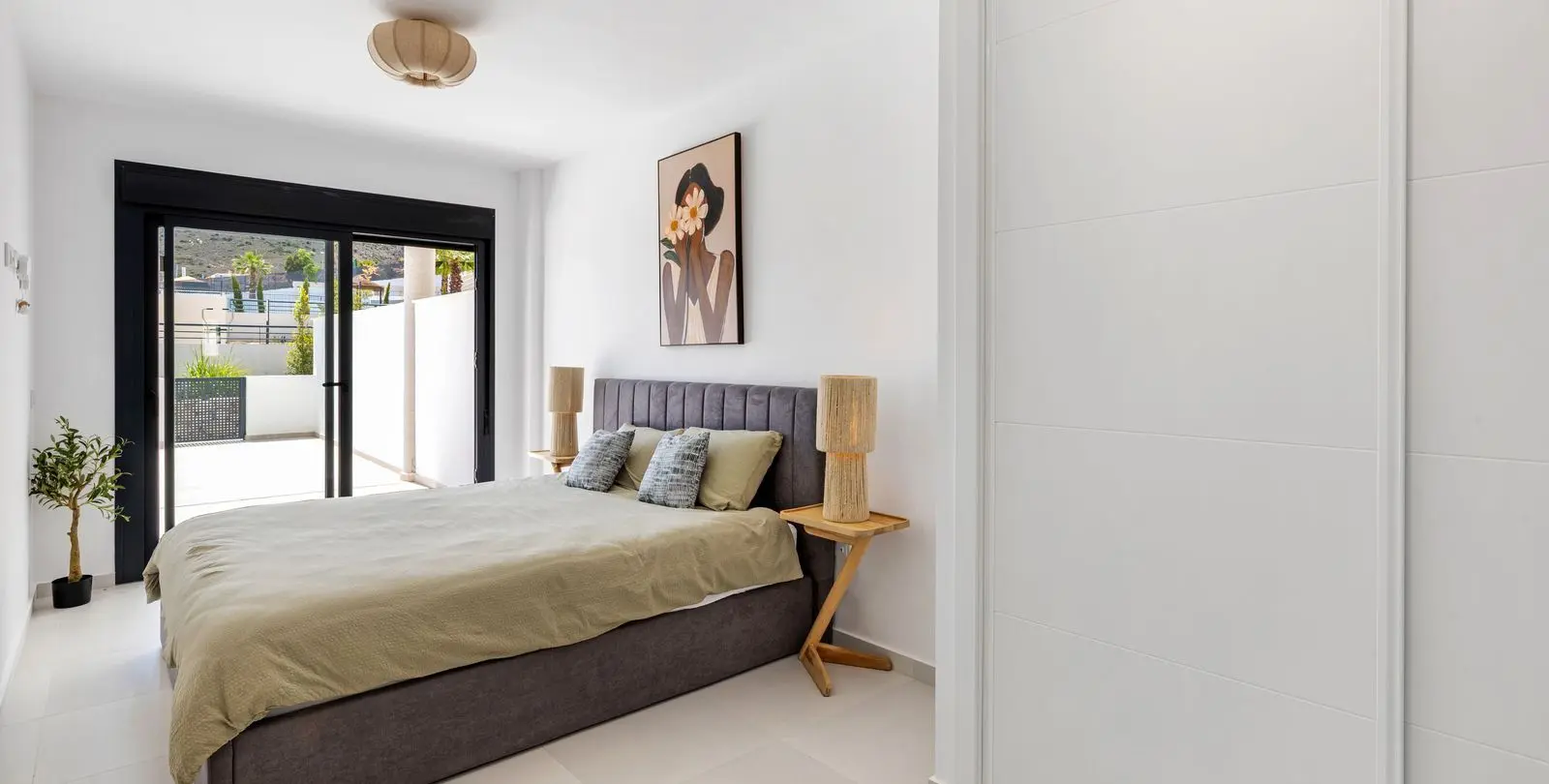 Sale of ground floor apartment in Benalmadena 46