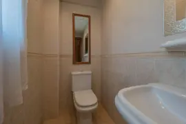 Image 8 thumb
