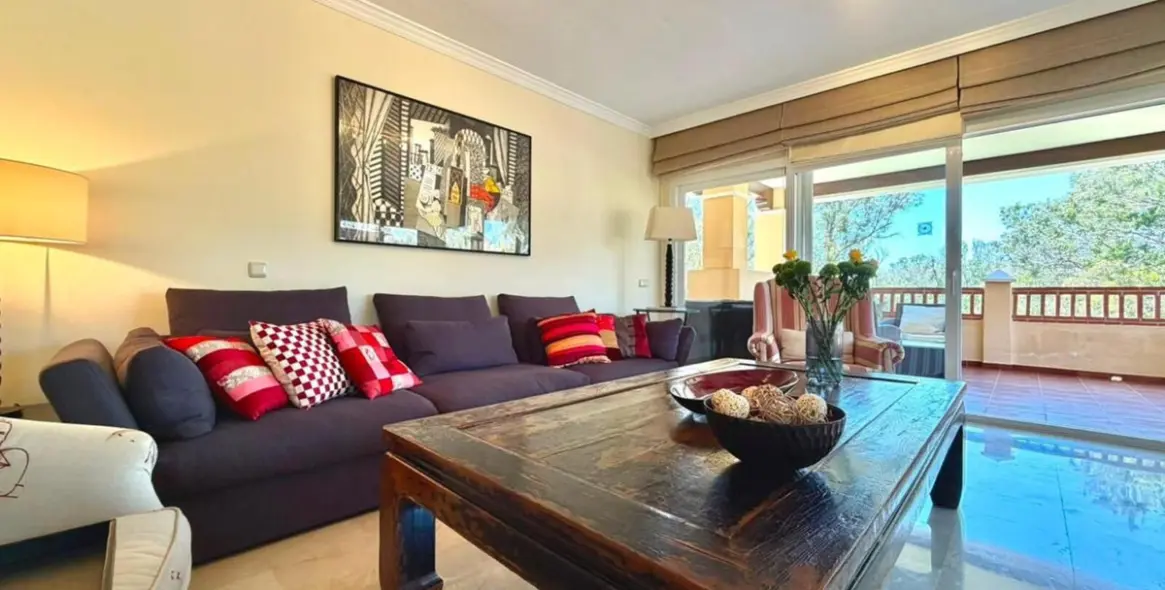 Short-term rent of middle floor apartment in Estepona 19